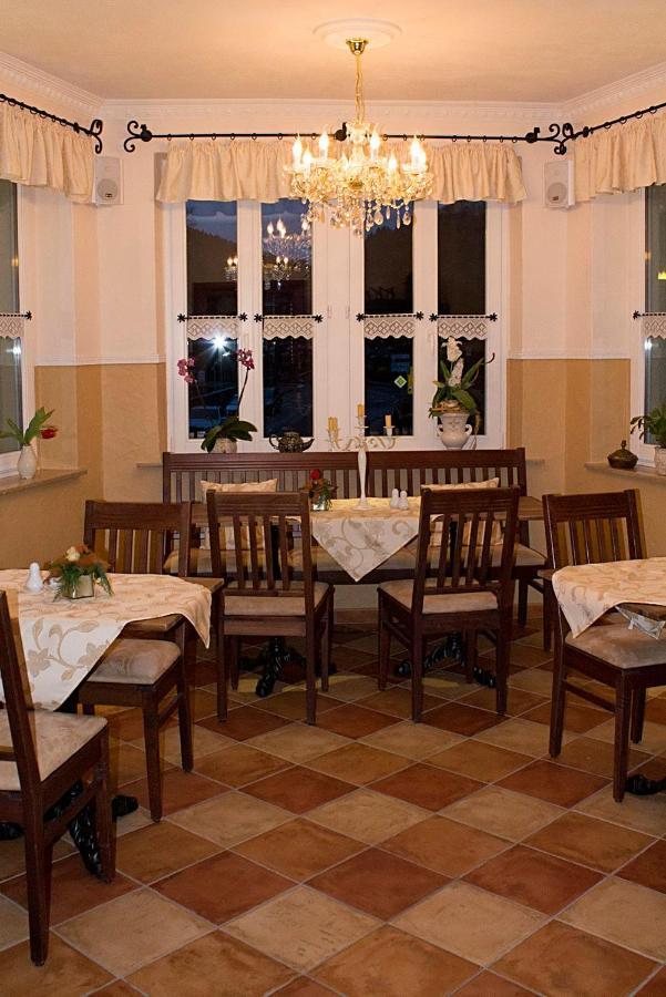 Hotel Gasthaus Zur Post Kyllburg Exterior photo